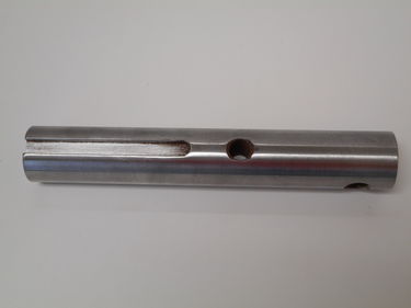 Photo of 1 1/2 X 9 3/8 DR SHAFT SS 2/TN 121118